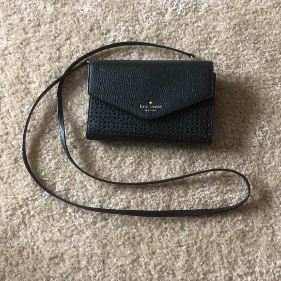 kate spade Handbags - Kate Spade Cross Body Bag